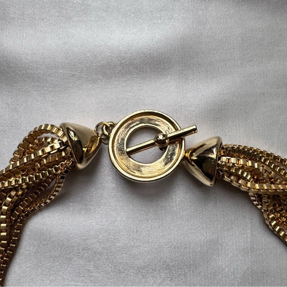 VTG • Gold Rope Necklace - Picture 2 of 6